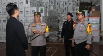 Kapolda Kaltara Tinjau Gudang Logistik Pemilu di Tarakan dan Tanjung Selor, Berikan Arahan Kepada Personel Pengamanan