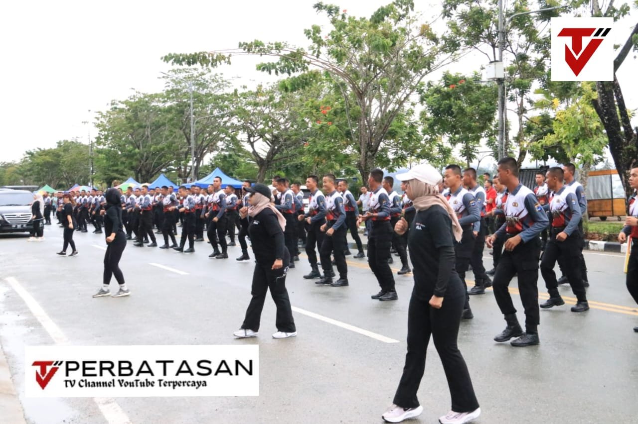 Kapolda Kaltara Gelar Olahraga Bersama Dengan Masyarakat di Arena Car Free Day Tanjung Selor