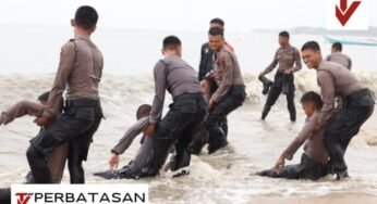 Latihan SAR untuk Siaga Bencana Alam di Pantai Tanah Kuning oleh Direktorat Samapta Polda Kaltara