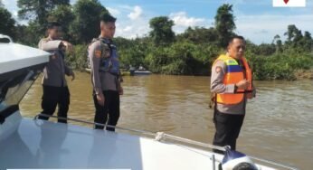 Kapolda Kaltara Turun Langsung ke Lokasi Kecelakaan Speedboat di Sungai Kayan, Pimpin Penyisiran Korban dan Kunjungi Korban Selamat