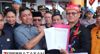 Polda Kaltara Hadir Dalam Pengamanan Aksi Damai Aliansi Masyarakat Adat Asli Kaltara, Pastikan Penyampaian Aspirasi Berjalan Tertib dan Lancar