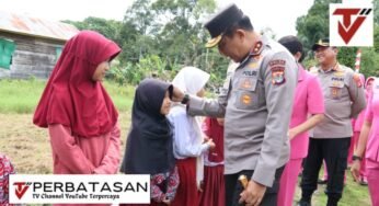 Kapolda Kaltara Singgah dan Makan Bersama Murid SDN 016 Tanjung Palas di Tengah Kunjungan Kerja