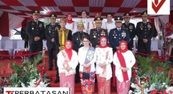 Wakapolda Kaltara Menghadiri Upacara Penurunan Bendera Merah Putih Peringatan HUT ke-80 RI