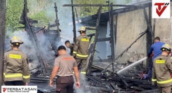 Respon Cepat, Personel Ditsamapta Polda Kaltara Padamkan Kebakaran Rumah di Jalan Poros Tanah Kuning
